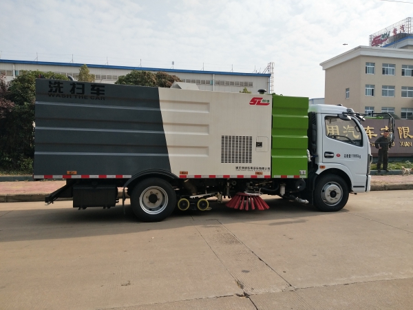 神绿通牌SLV5120TXSE型洗扫车（中型车）