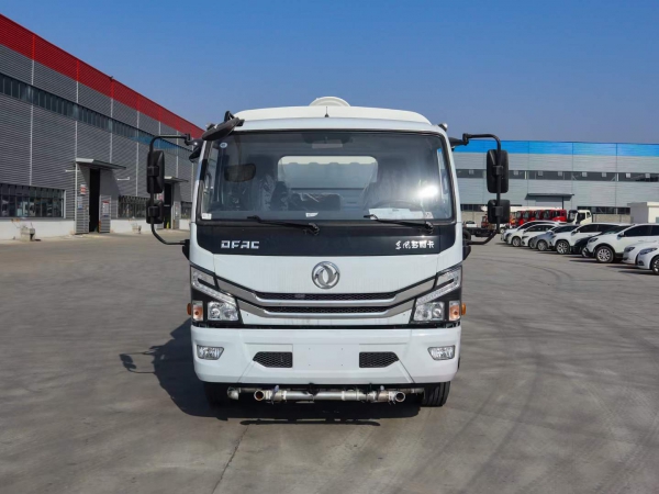 东风大多利卡9吨雾炮车