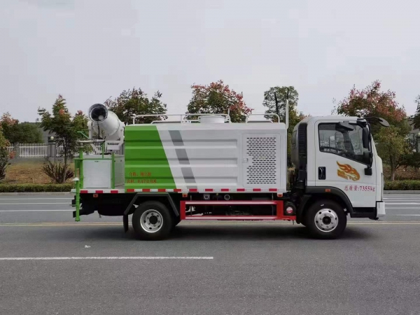 重汽豪曼蓝牌抑尘车