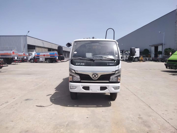 东风福瑞卡6方压缩垃圾车