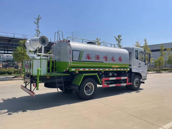 东风福瑞卡12吨洒水车