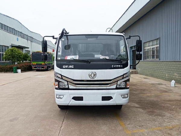 东风大多利卡9方压缩垃圾车