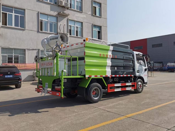 东风小多利卡抑尘车