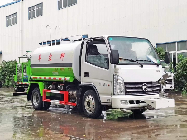 凯马蓝牌多功能抑尘车