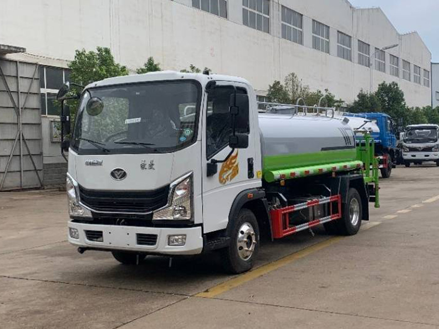 重汽豪曼5吨洒水车