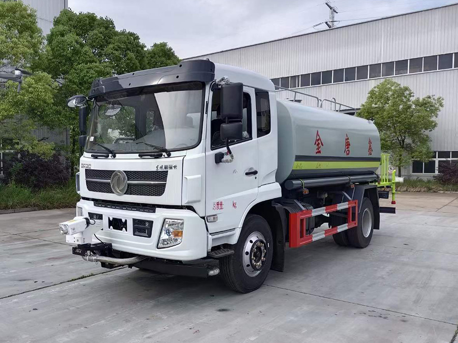 东风福瑞卡12吨洒水车